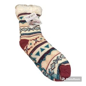 •Mukluks Women’s Cabin Sox